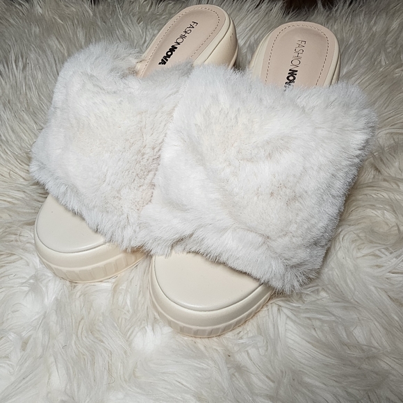 Beige wedges - Picture 3 of 4